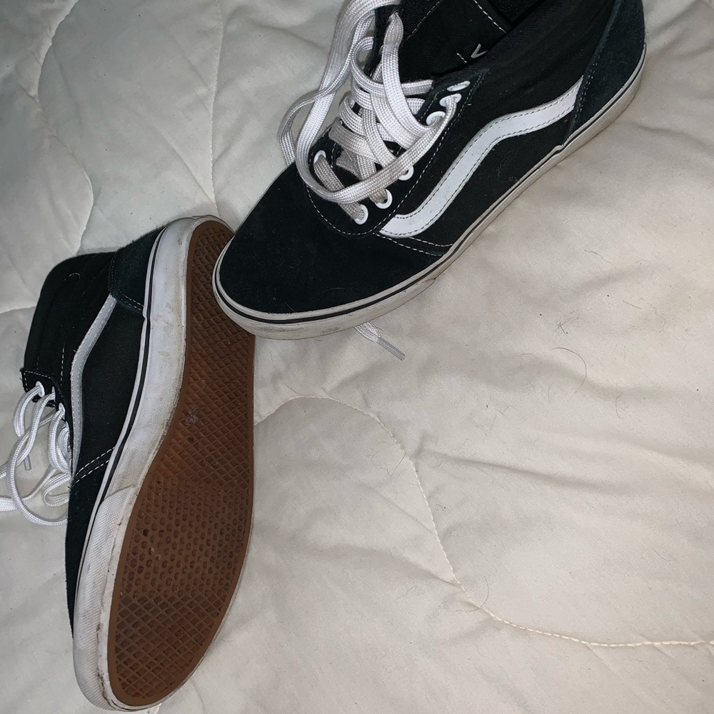 Vans! - Picture 2 of 3